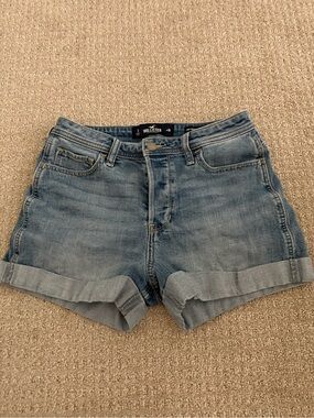 Hollister Women's Light Wash Rolled Hem Denim Shorts